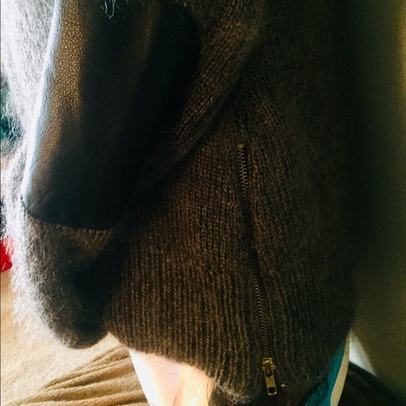 SOLD-A.L.C Zipper Crew Mohair Sweater Size Large - Picture 6 of 8